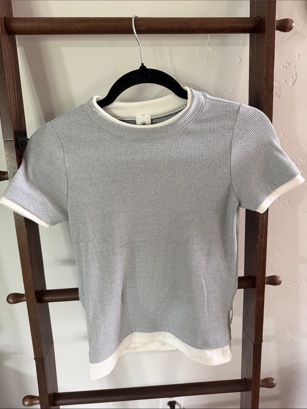 Altar'd State Light Gray Ribbed Short Sleeve Tee with White Trim